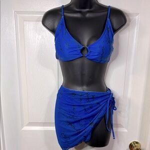 Three piece blue bikini set, size large, NWOT.